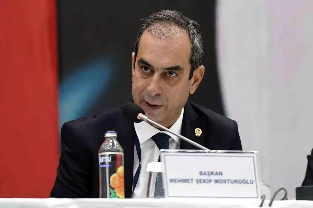 Mosturoğlu’ndan Mourinho’ya Sabır Çağrısı