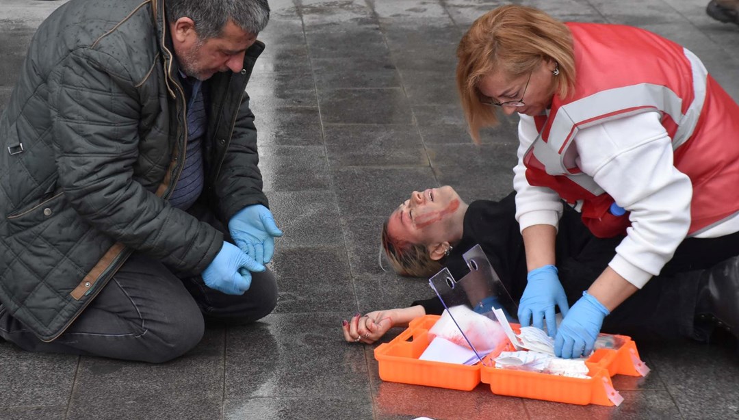 İzmir’de
gerçeği aratmayan tatbikat