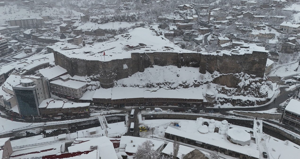 Büyüleyici manzara: Bitlis’in tarihi dokusu gün yüzüne çıktı!
