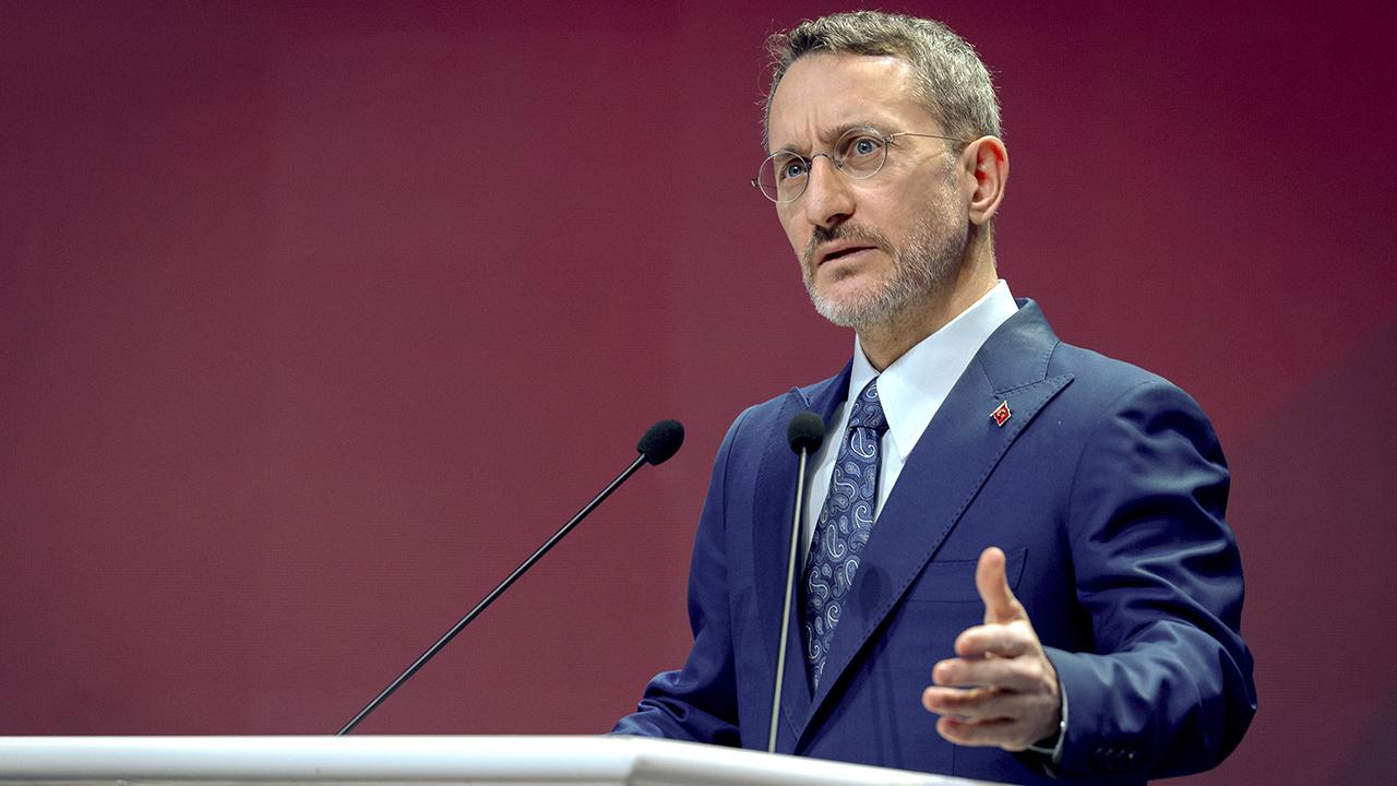 Fahrettin Altun’dan Özgür Özel’in açıklamalarına tepki: Siyasi ahlaksızlık